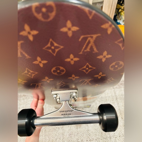 ***SOLD*** Louis Vuitton X Murakami 2025 SuperFlat Skateboard- NIB - Picture 11 of 13